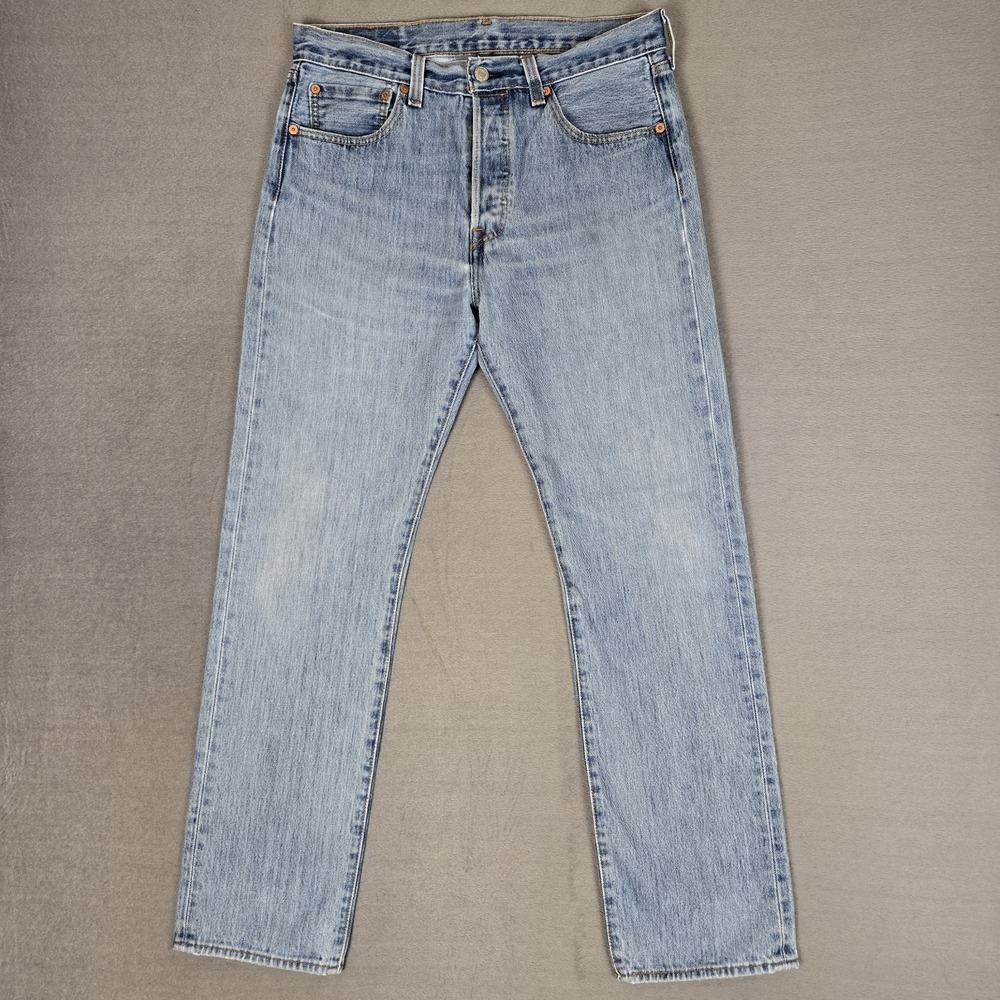 Levi's 501 Jeans Mens 32x32 Light Wash Blue Denim Button Fly Classic Western